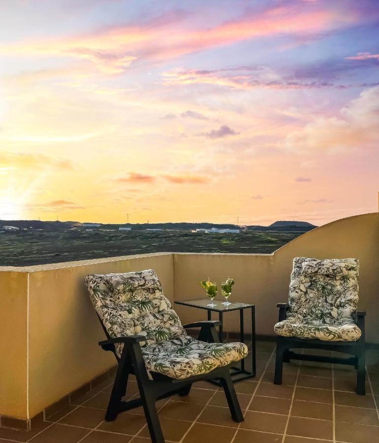 Sunset Corralejo Con Solarium Privado 科拉雷侯 外观 照片